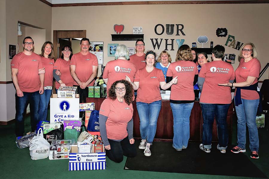 Our Culture - Portrait of Harbor Brenn Insurance Team Volunteering